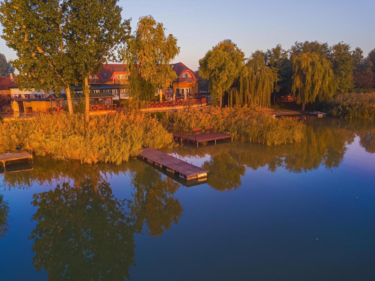 Martoni Resort & Restaurant Szigetszentmarton Екстер'єр фото