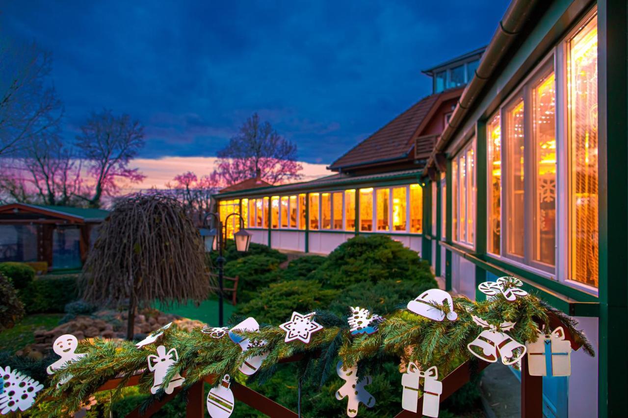 Martoni Resort & Restaurant Szigetszentmarton Екстер'єр фото